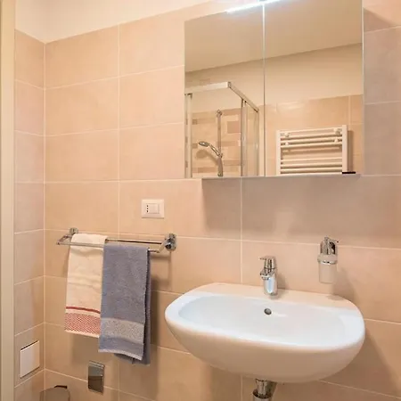 Apartment Bilocale In Via Bellinzona *
