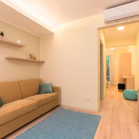 Bilocale In Via Bellinzona Apartmán Como