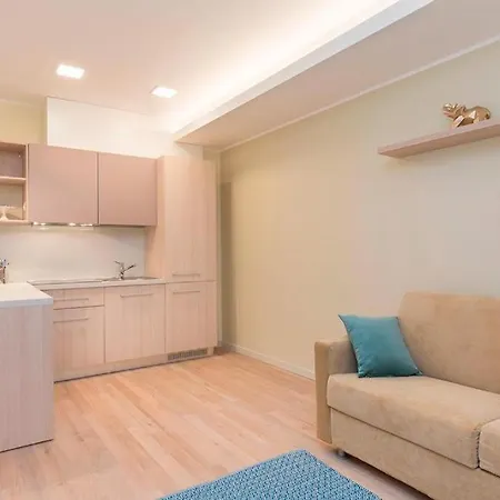 Bilocale In Via Bellinzona Apartmán *
